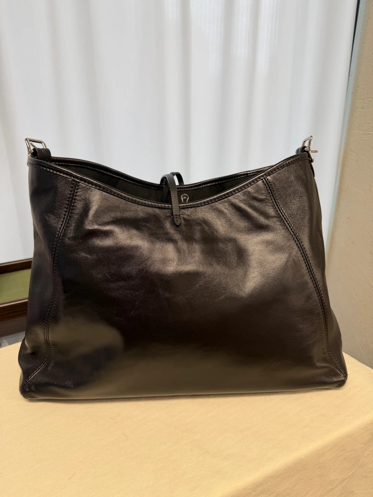 Louis Vuitton CarryAll Vibe MM 縮圖 2