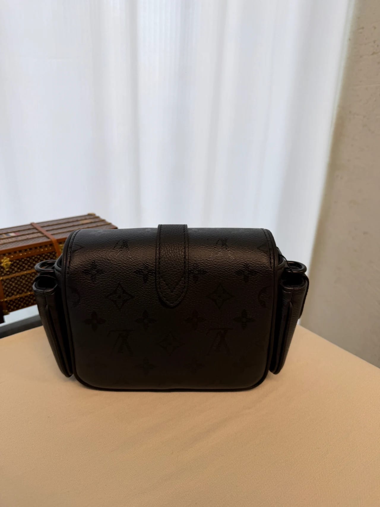 Louis Vuitton Cargo Wearable Wallet 縮圖 2