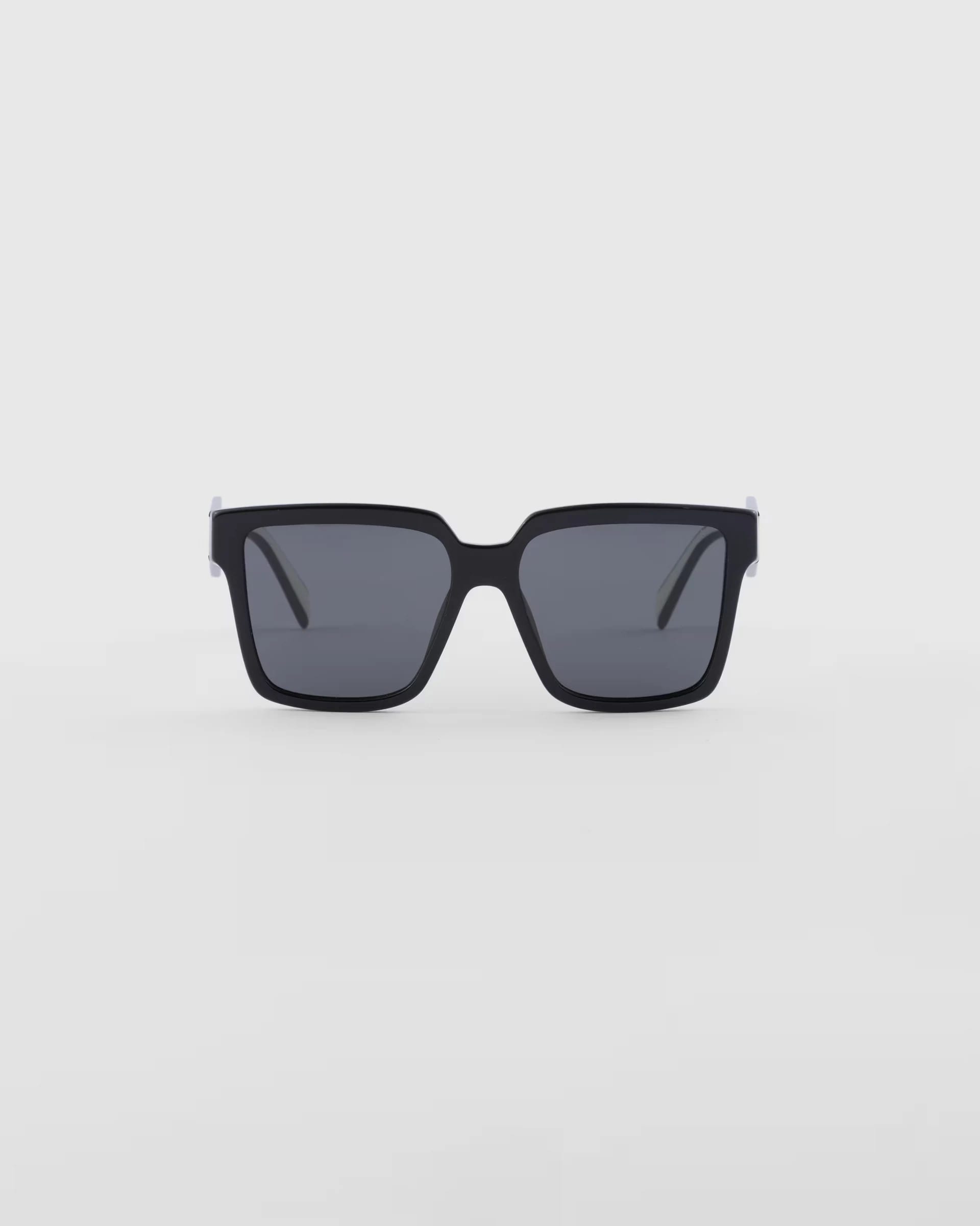 Prada Sunglasses With Prada Logo 縮圖 1