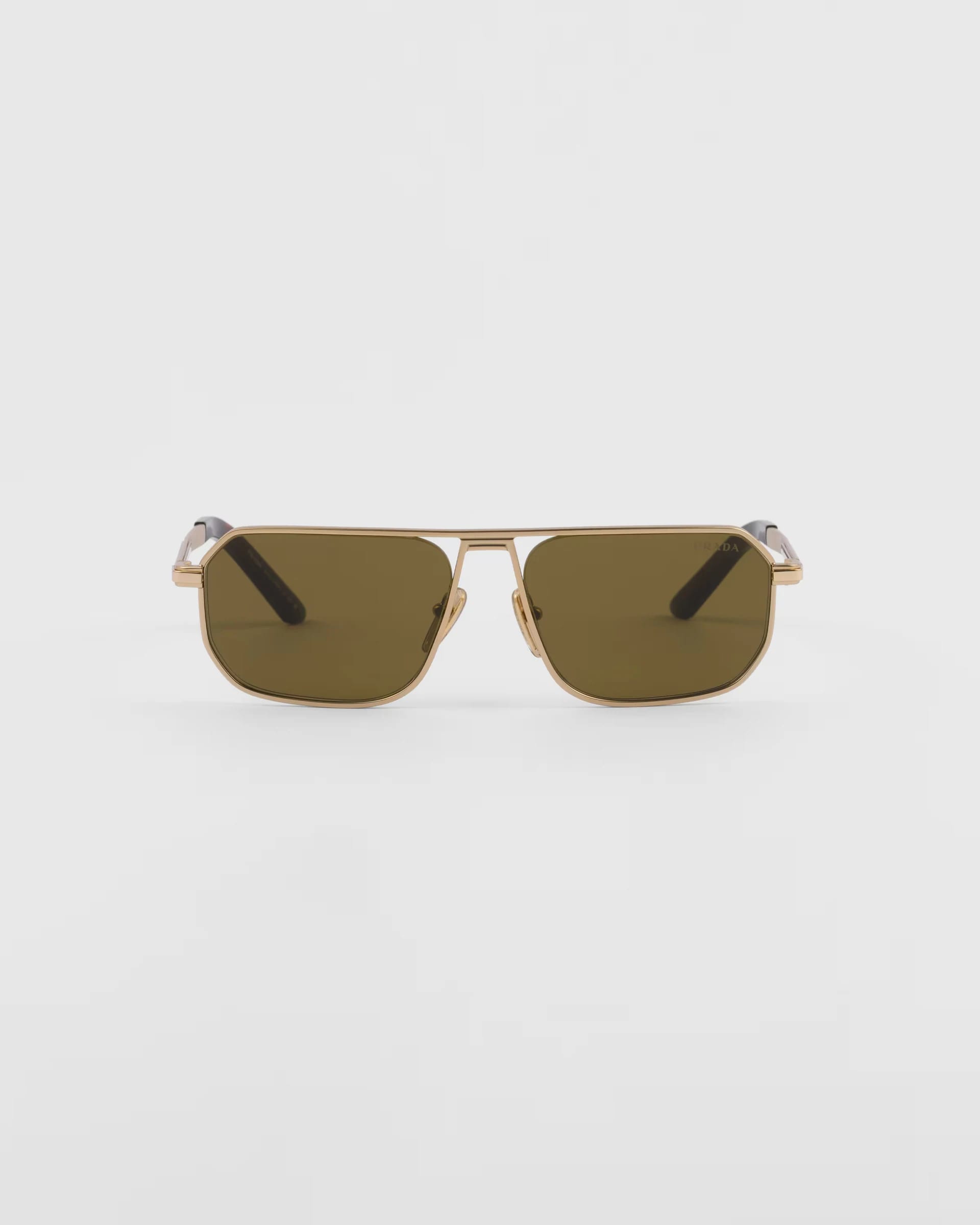Prada Sunglasses With Iconic Metal Plaque 縮圖 1