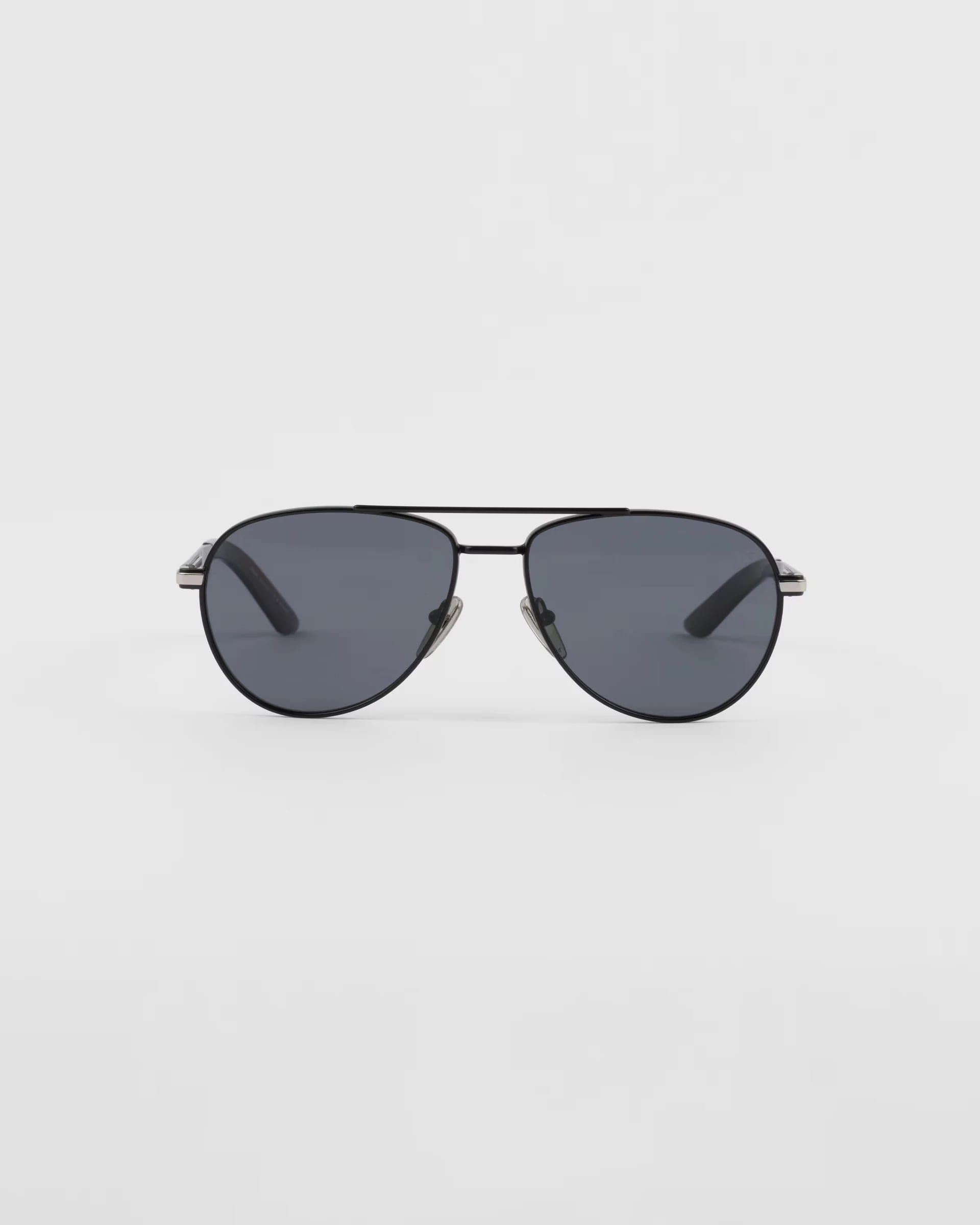 Prada Sunglasses With Iconic Metal Plaque 縮圖 1