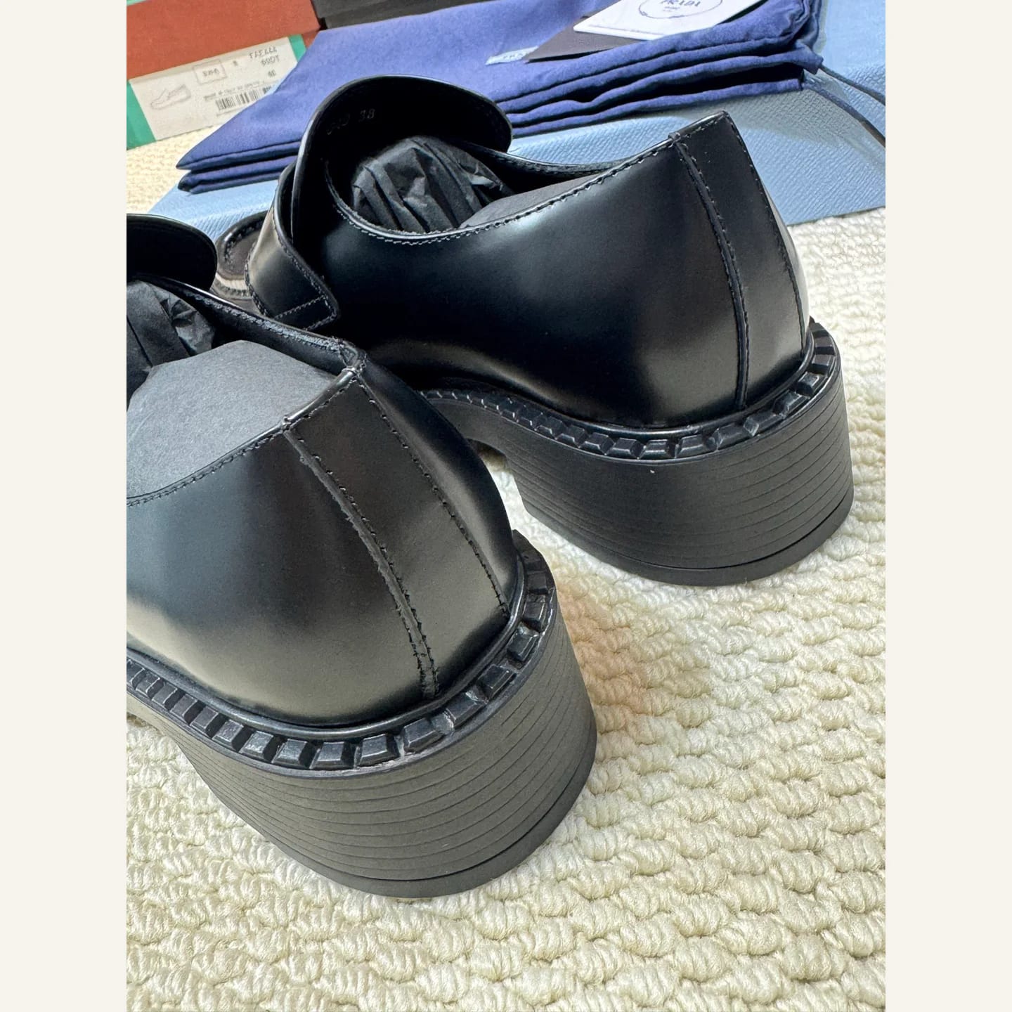 Prada Monolith Loafer 縮圖 4