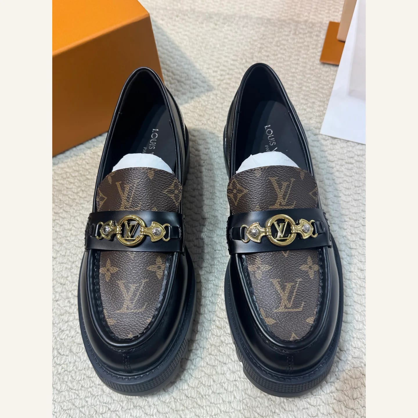 Louis Vuitton Monogram Chain Loafer 縮圖 2