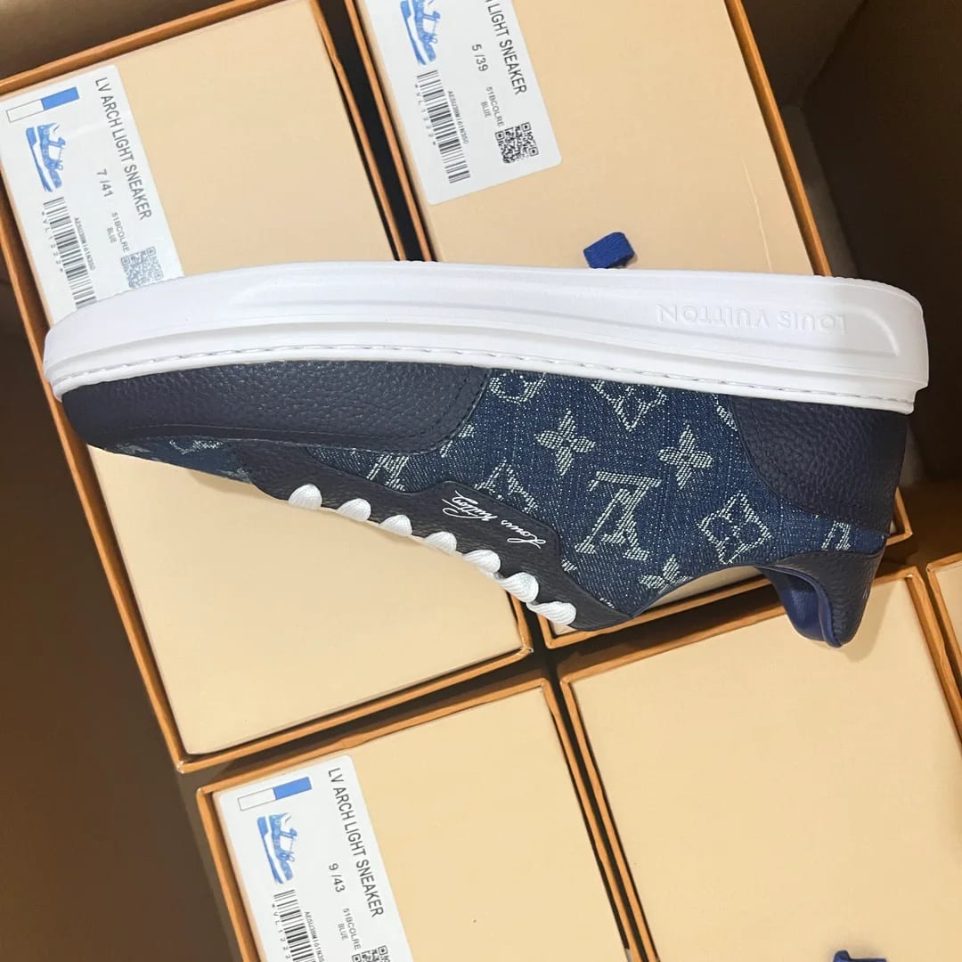 Louis Vuitton Monogram Slip-on Sneaker 縮圖 2
