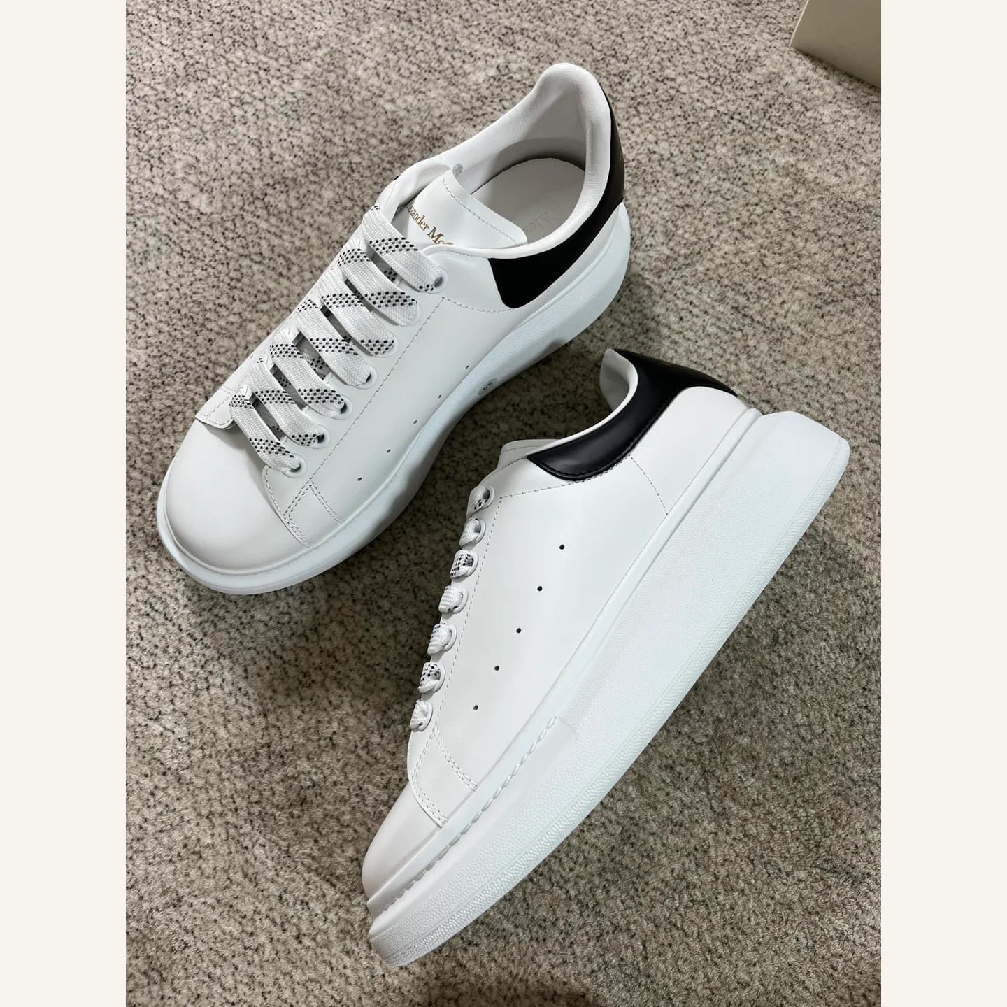 Alexander McQueen Oversized Sneaker 縮圖 4