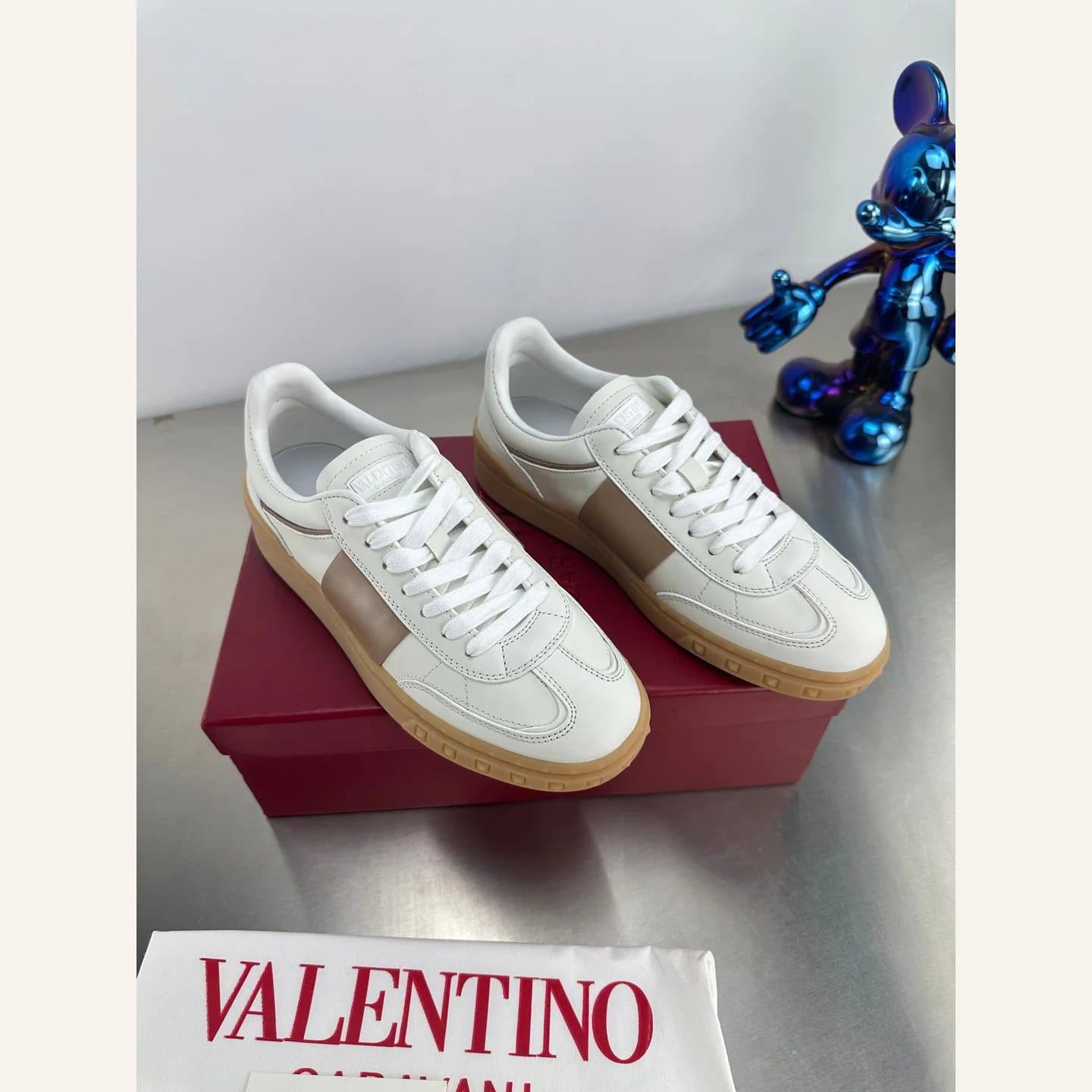 Valentino Garavani Suede Low-top Sneaker 縮圖 3