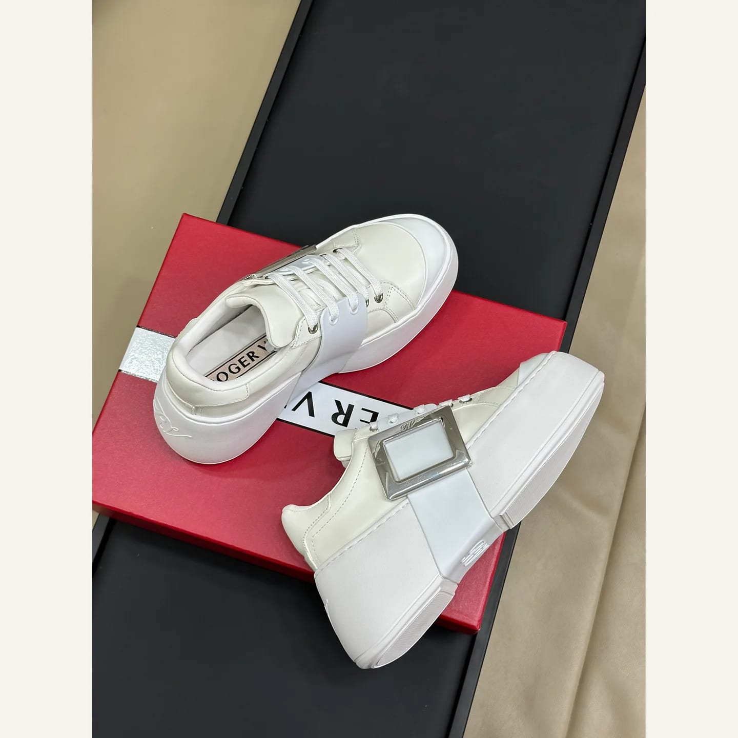 Roger Vivier Viv' Skate Sneaker 縮圖 4