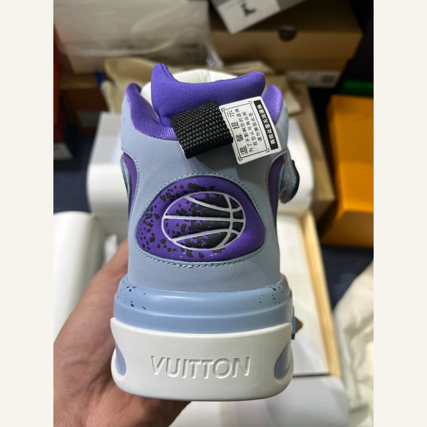 Louis Vuitton Monogram High-top Sneaker 縮圖 4