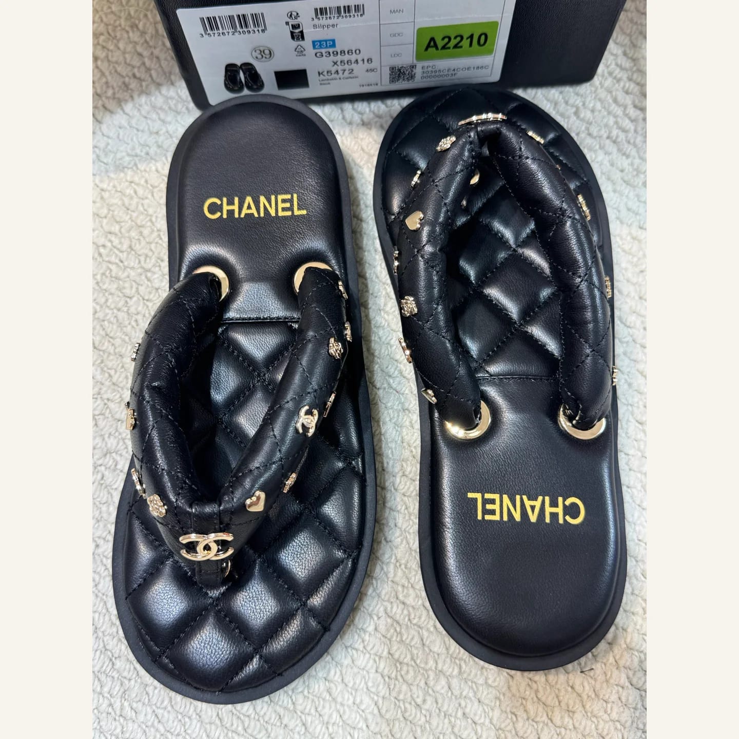 CHANEL Quilted CC Thong Sandal 縮圖 4