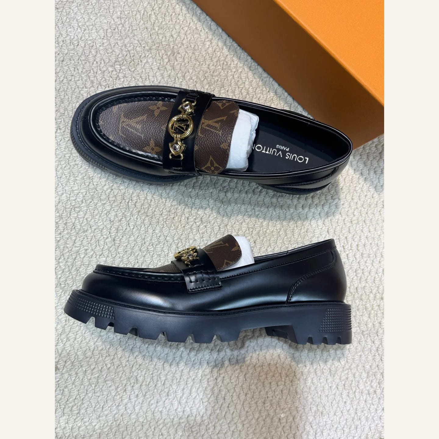 Louis Vuitton Monogram Chain Loafer 縮圖 4