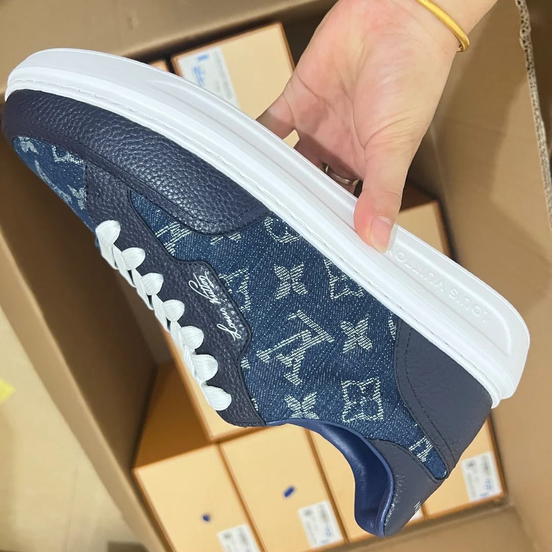 Louis Vuitton Monogram Slip-on Sneaker 縮圖 3