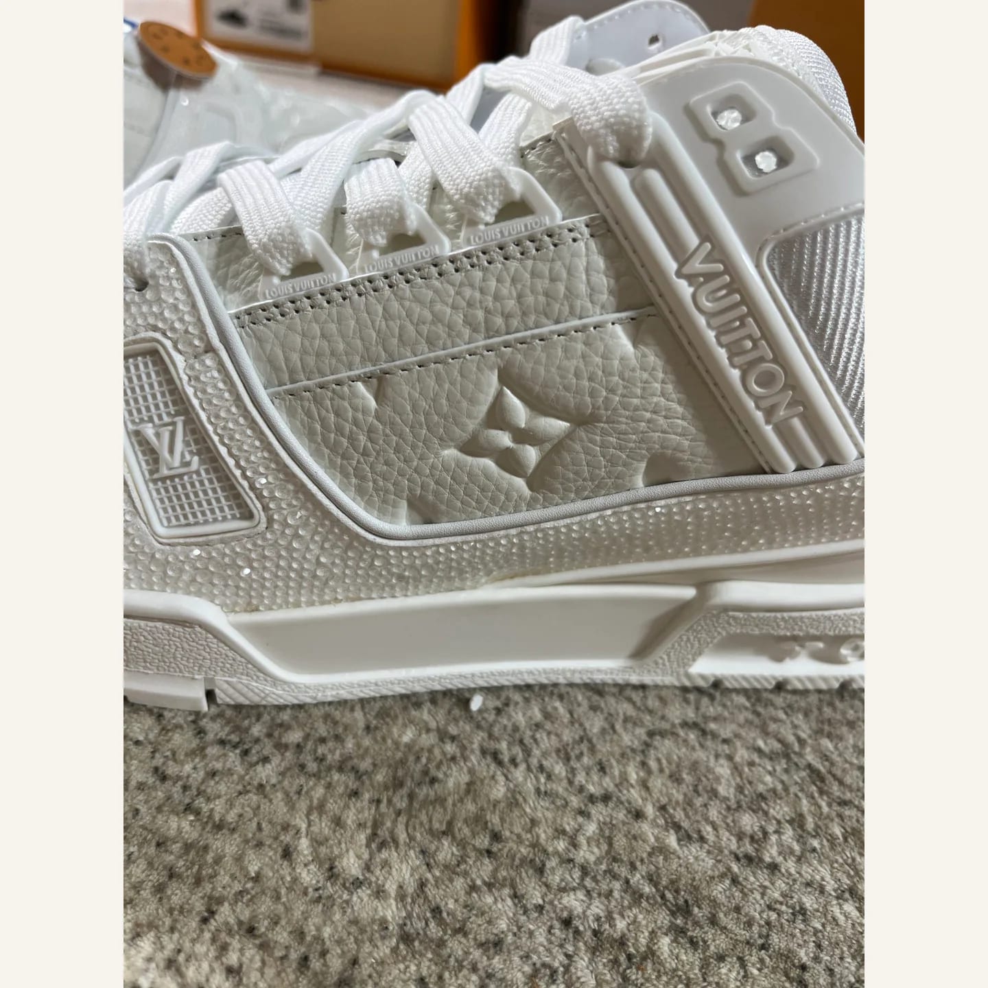 Louis Vuitton Crystal LV Trainer Sneaker 縮圖 4