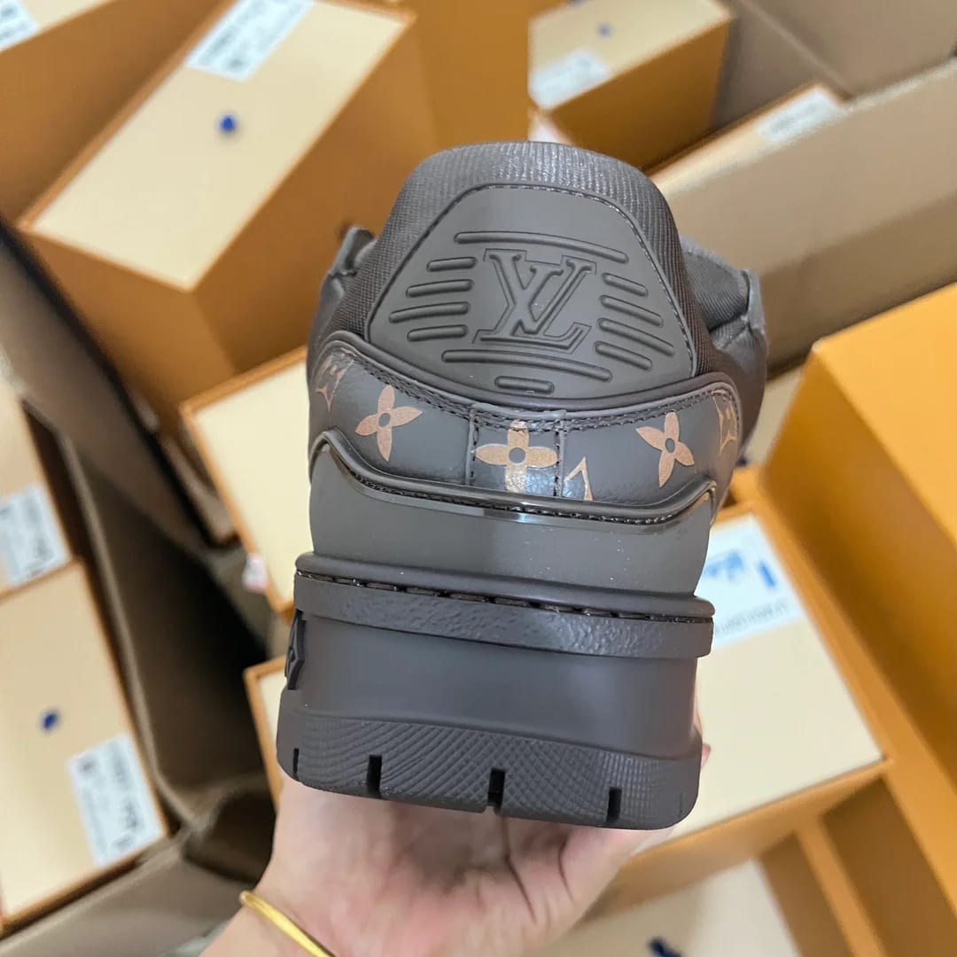 Louis Vuitton Monogram Chunky Sneaker 縮圖 2