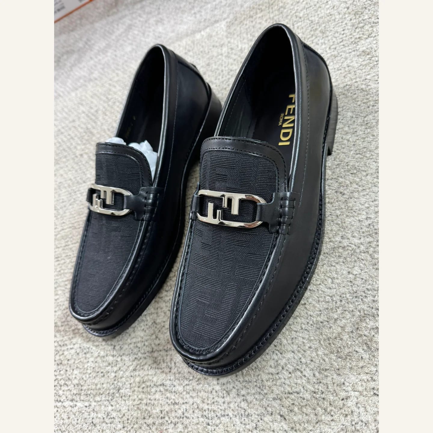 Fendi O'Lock Loafer 縮圖 1