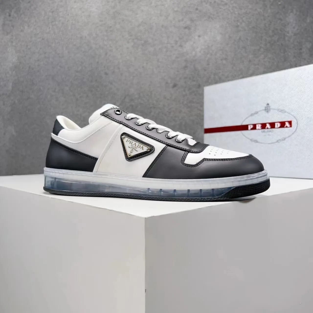 Prada Leather Low-top Sneaker 縮圖 3