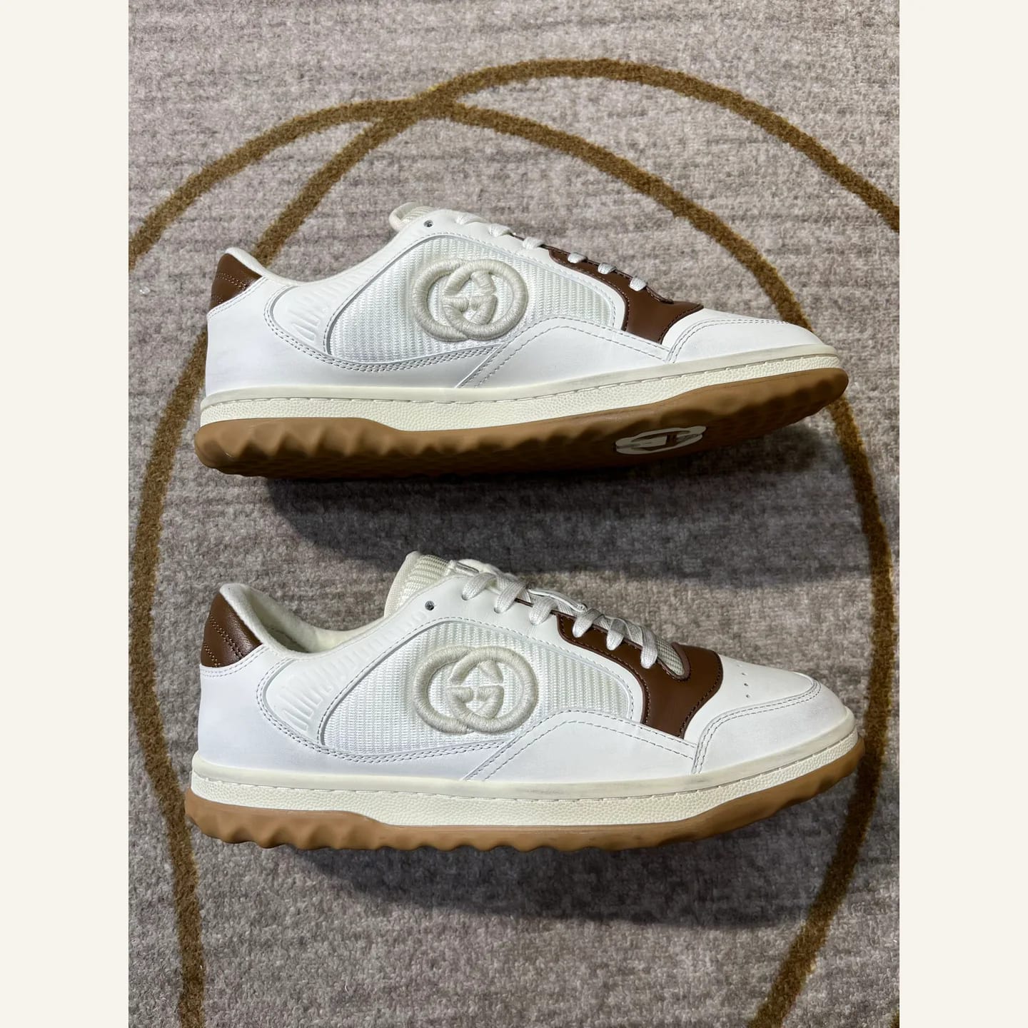 Gucci Logo Low-top Sneaker 縮圖 1