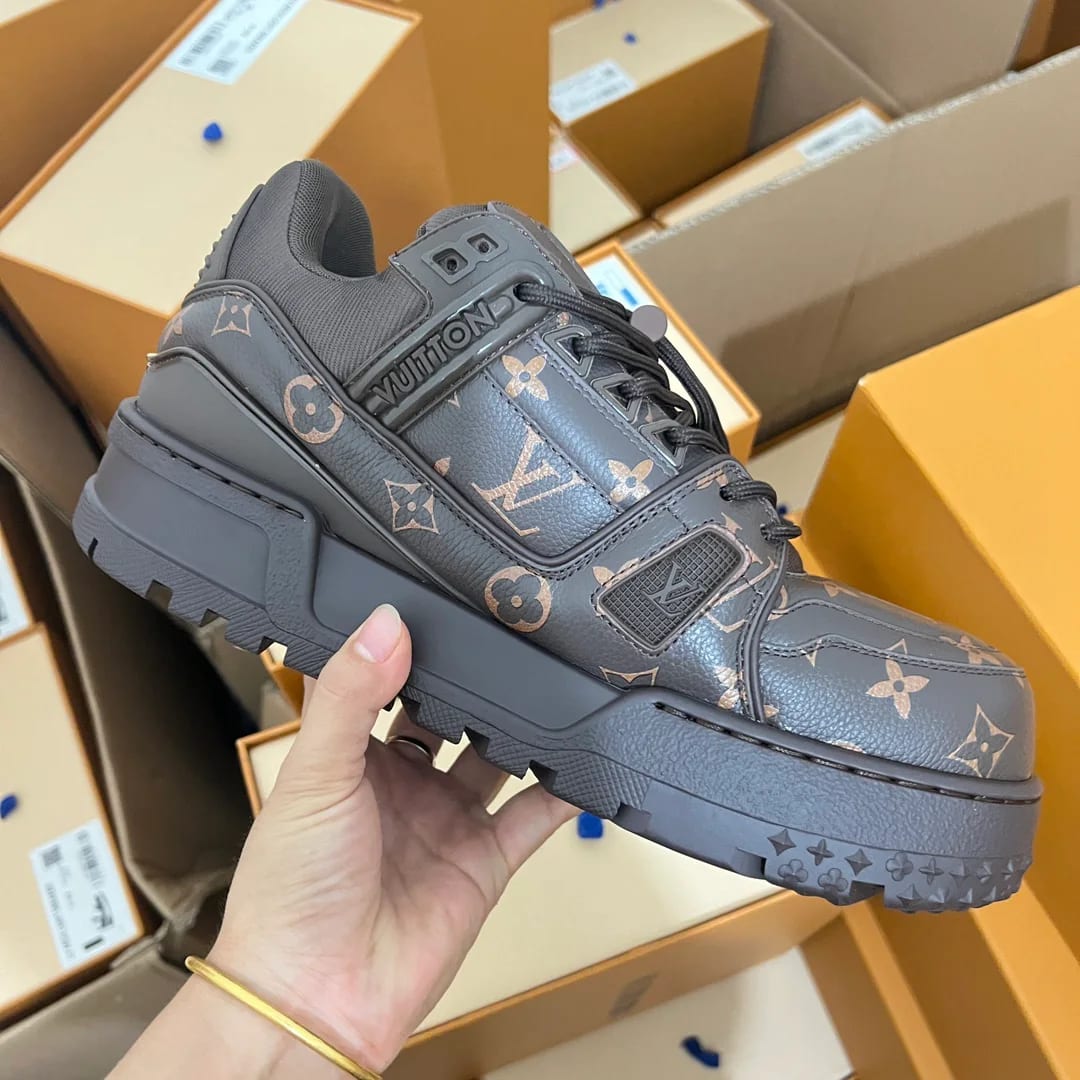 Louis Vuitton Monogram Chunky Sneaker 縮圖 4