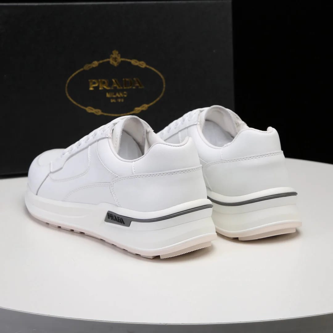 Prada Leather Low-top Sneaker 縮圖 4
