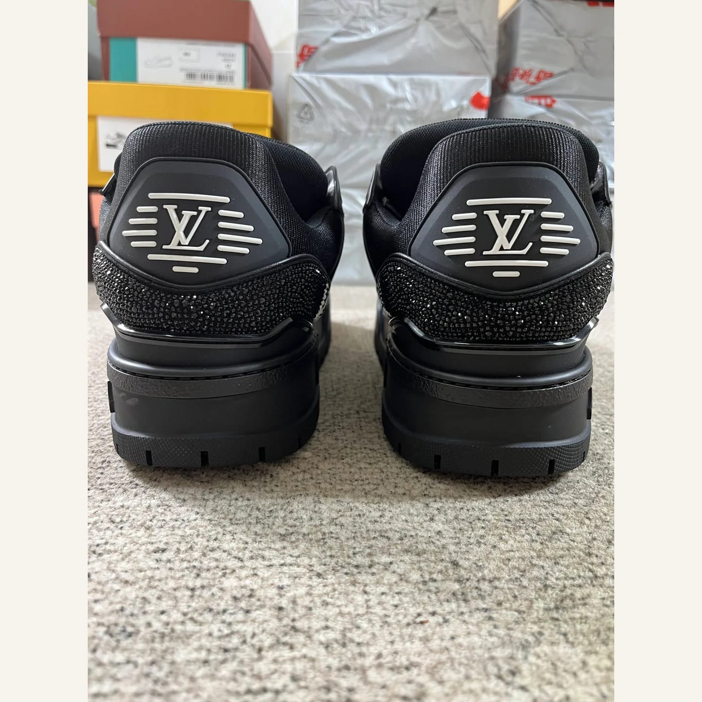 Louis Vuitton Crystal LV Trainer Sneaker 縮圖 4