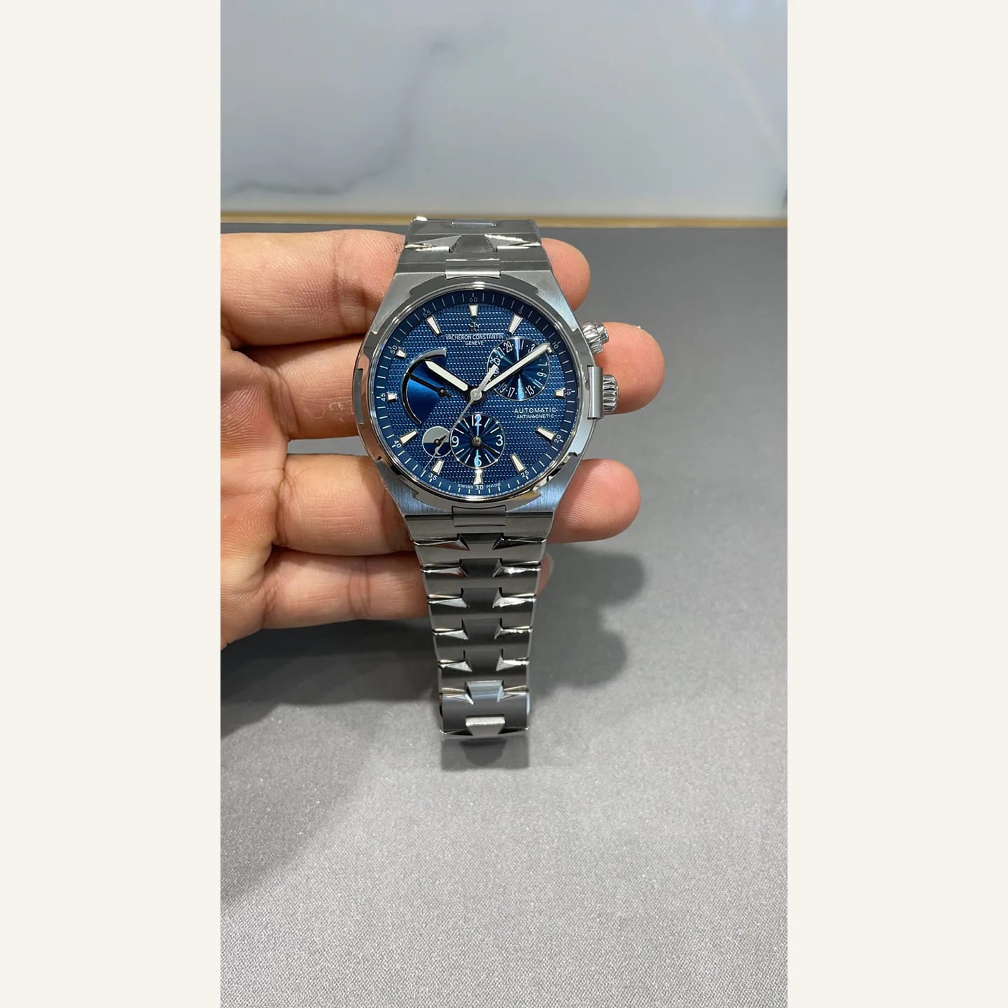 Vacheron Constantin Overseas 縮圖 1