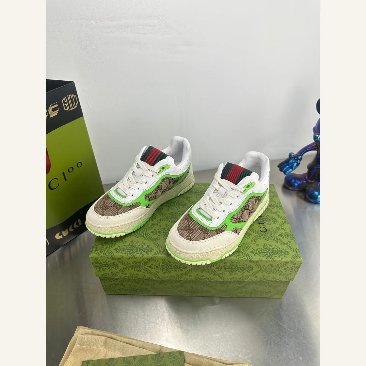 Gucci Distressed Basketball Sneaker 縮圖 2