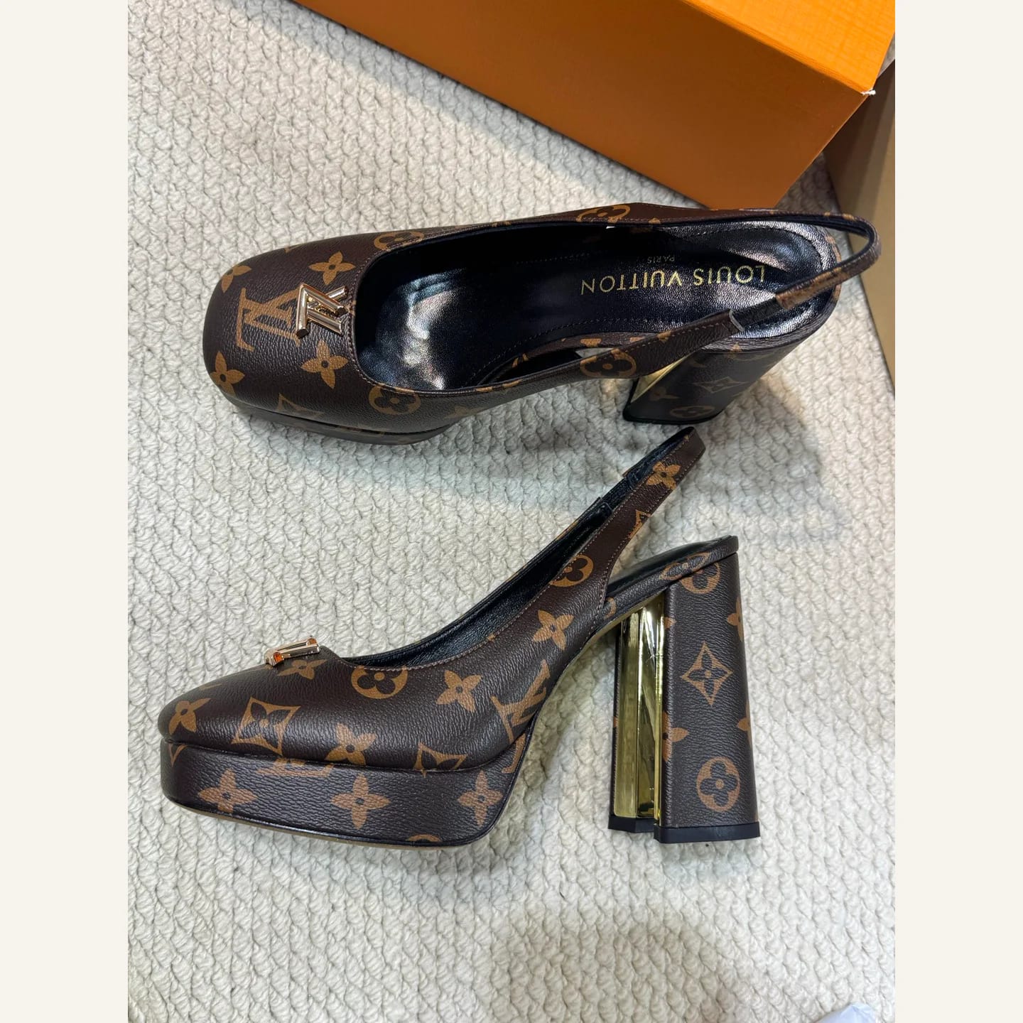 Louis Vuitton Monogram Platform Pump 縮圖 4