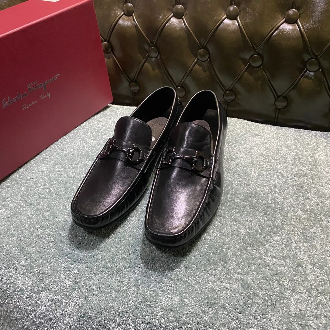 Ferragamo Washed-leather Loafer 縮圖 1