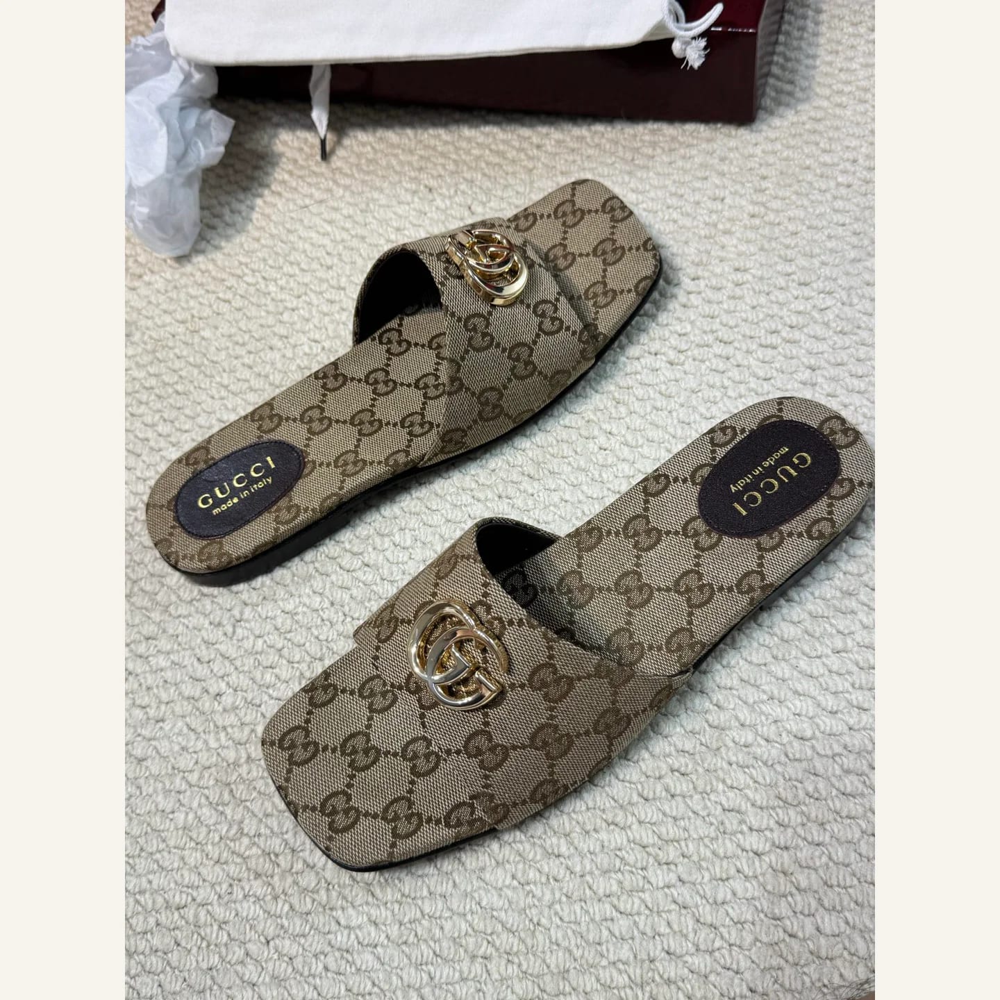 Gucci Interlocking G Monogram Slide 縮圖 4