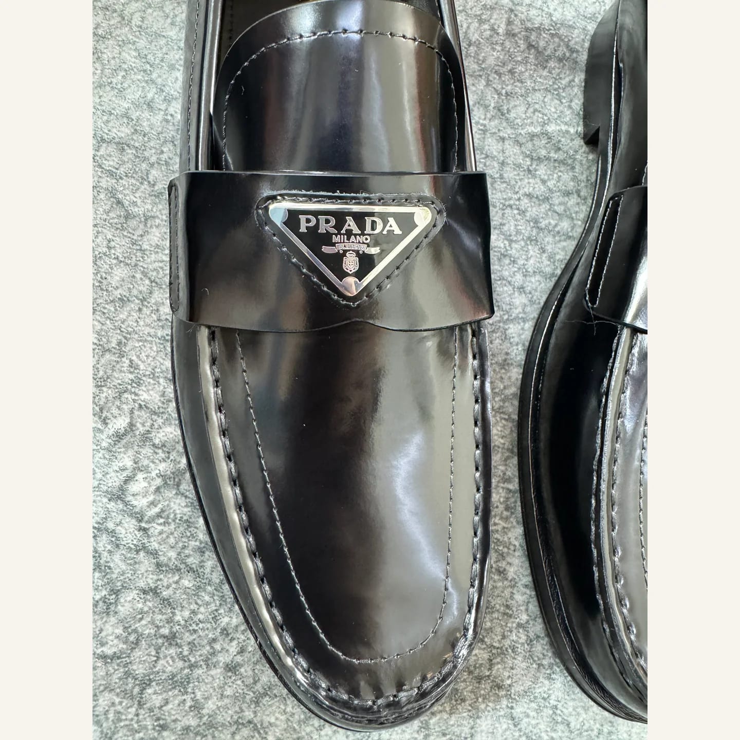 Prada Monolith Loafer 縮圖 3