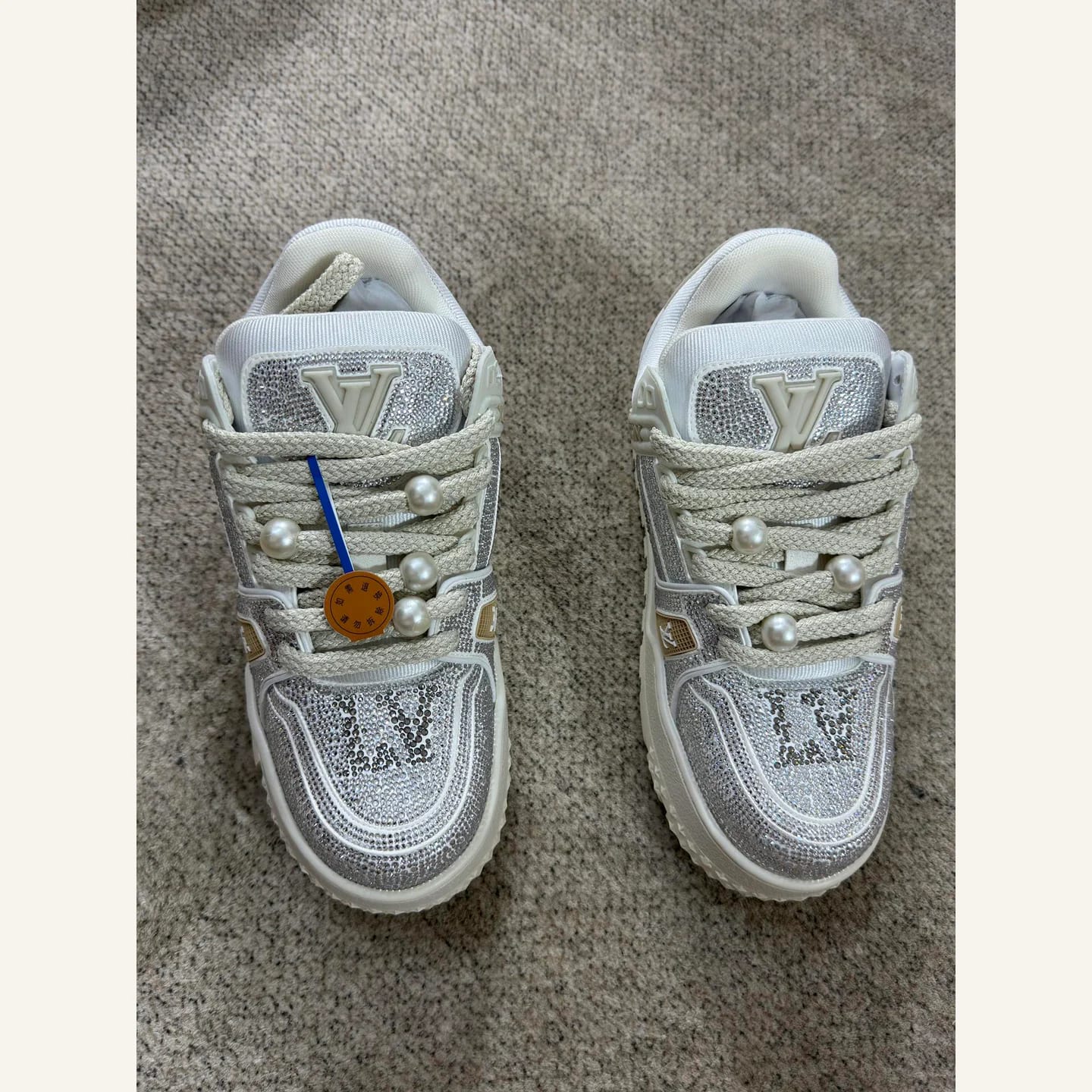 Louis Vuitton Crystal LV Trainer Sneaker 縮圖 3