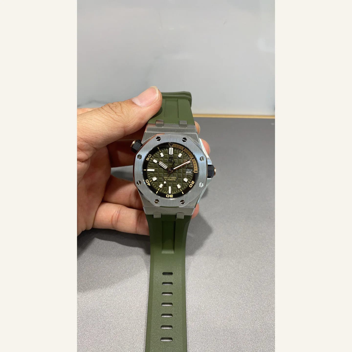 Audemars Piguet Royal Oak Offshore 15720 縮圖 4