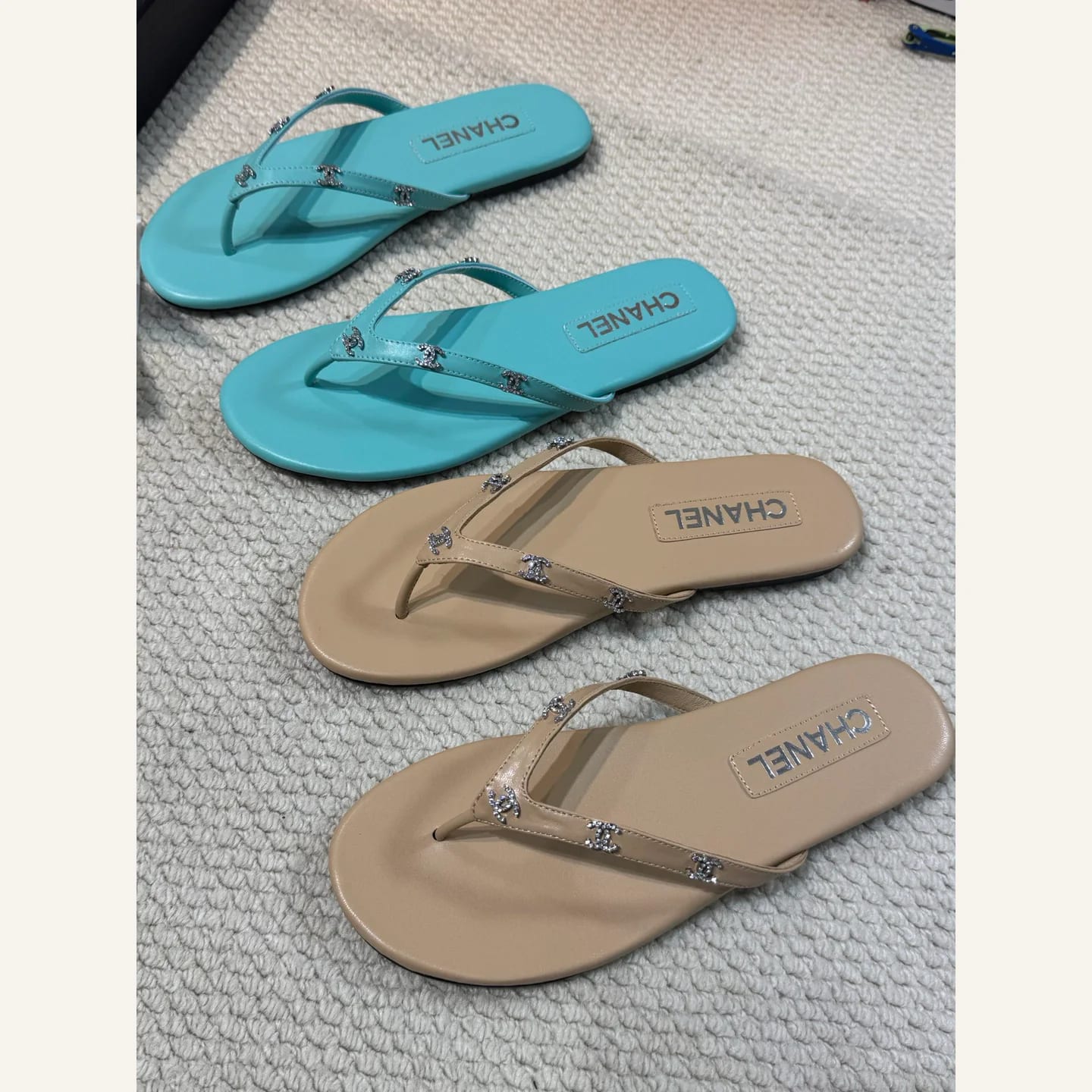 CHANEL Crystal CC Flip-flop Sandal 縮圖 1