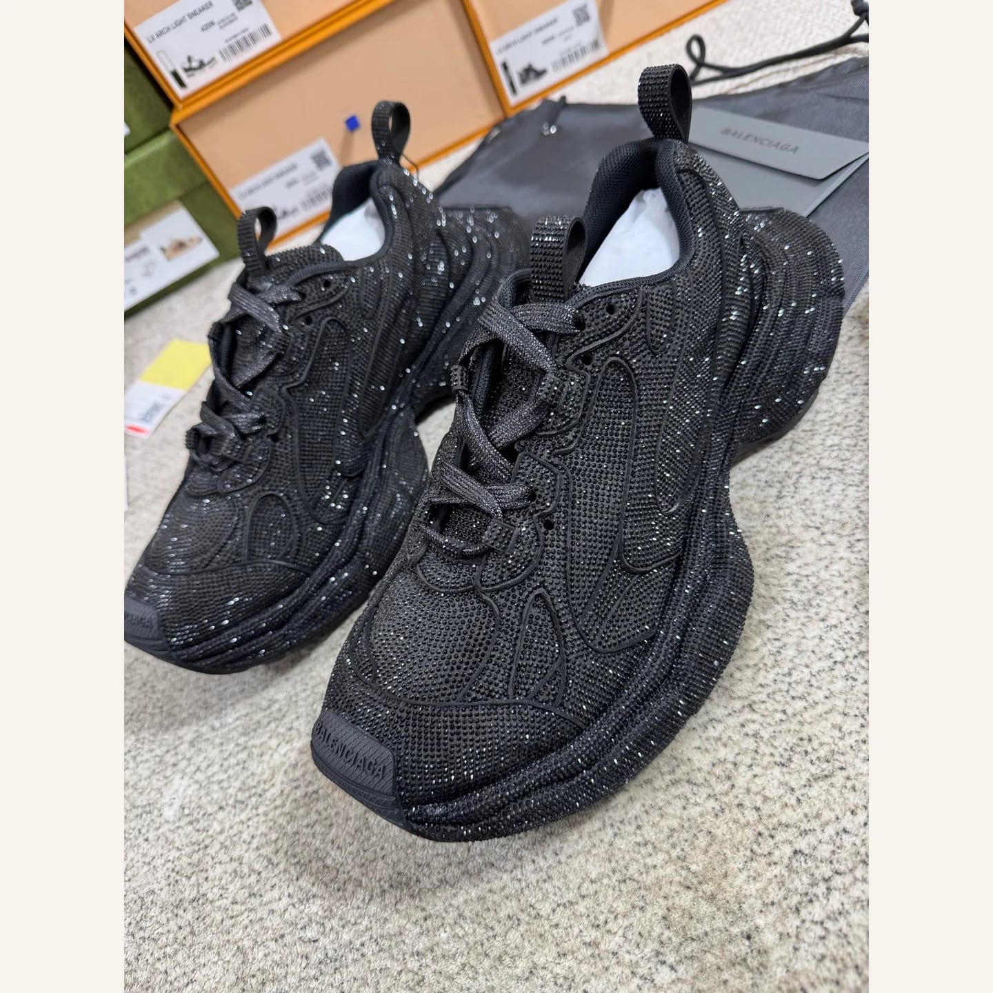 Balenciaga Crystal Triple S Sneaker 縮圖 1