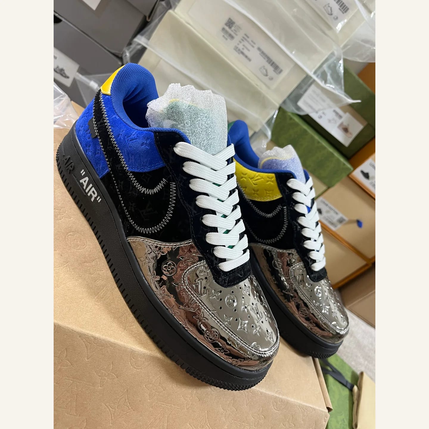 Louis Vuitton x Nike Air Force 1 Low 縮圖 1