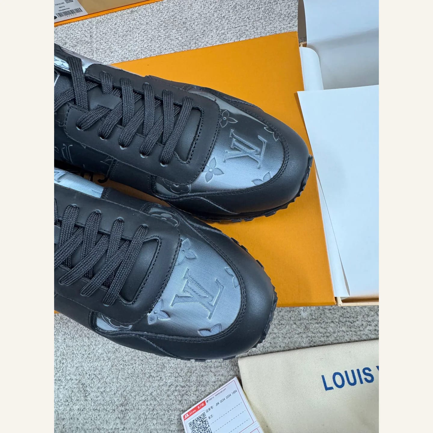Louis Vuitton Run Away Sneaker 縮圖 4