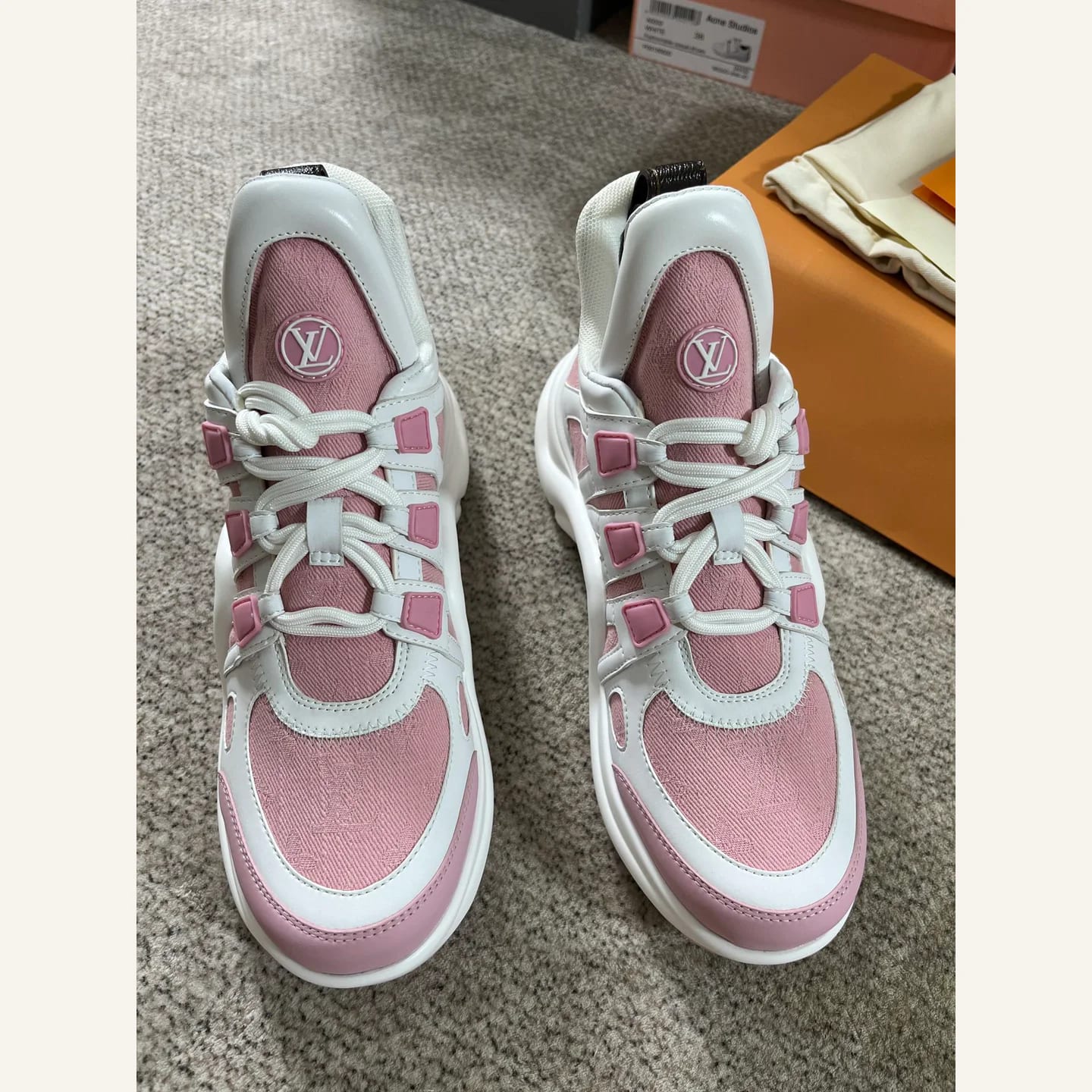 Louis Vuitton LV Archlight 2.0 Sneaker 縮圖 2