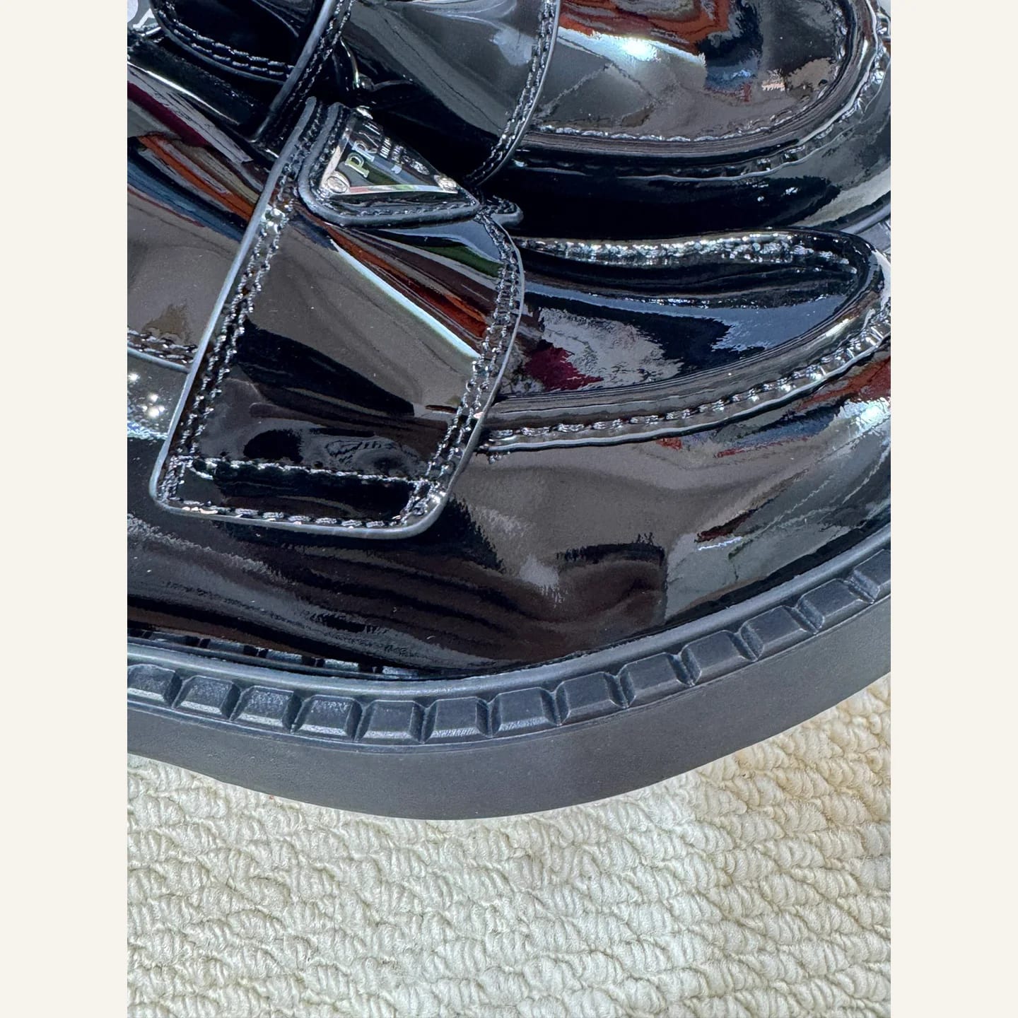 Prada Monolith Patent Loafer 縮圖 4