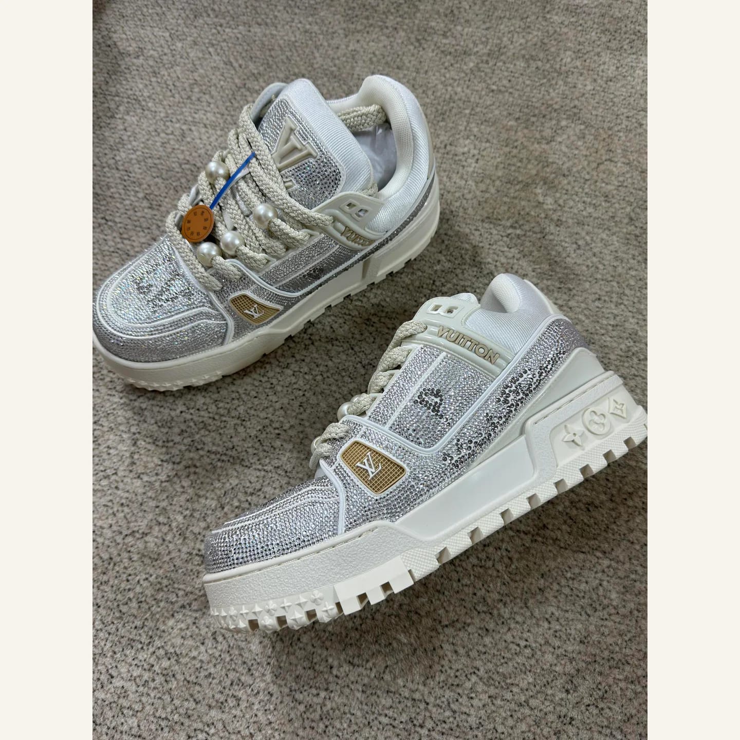 Louis Vuitton Crystal LV Trainer Sneaker 縮圖 2