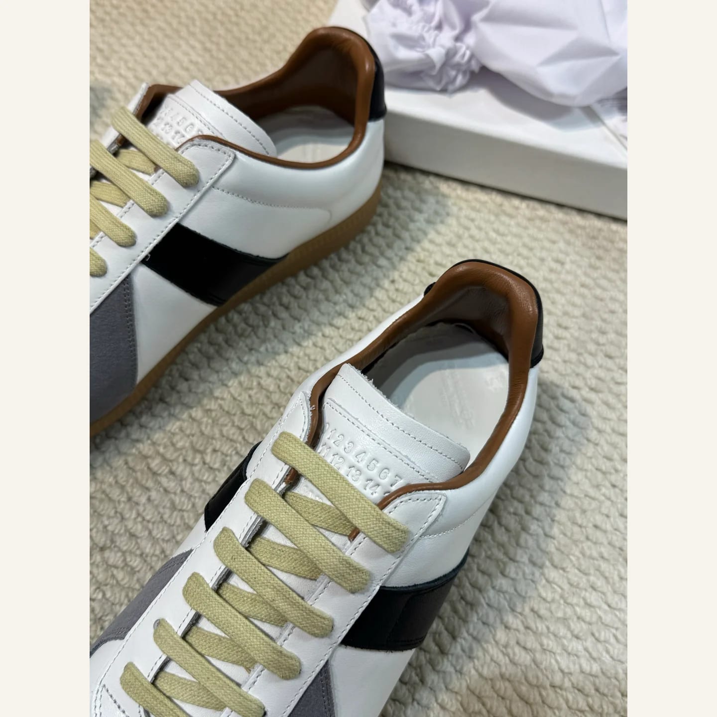 MM6 Maison Margiela Replica-style Low-top Sneaker 縮圖 4