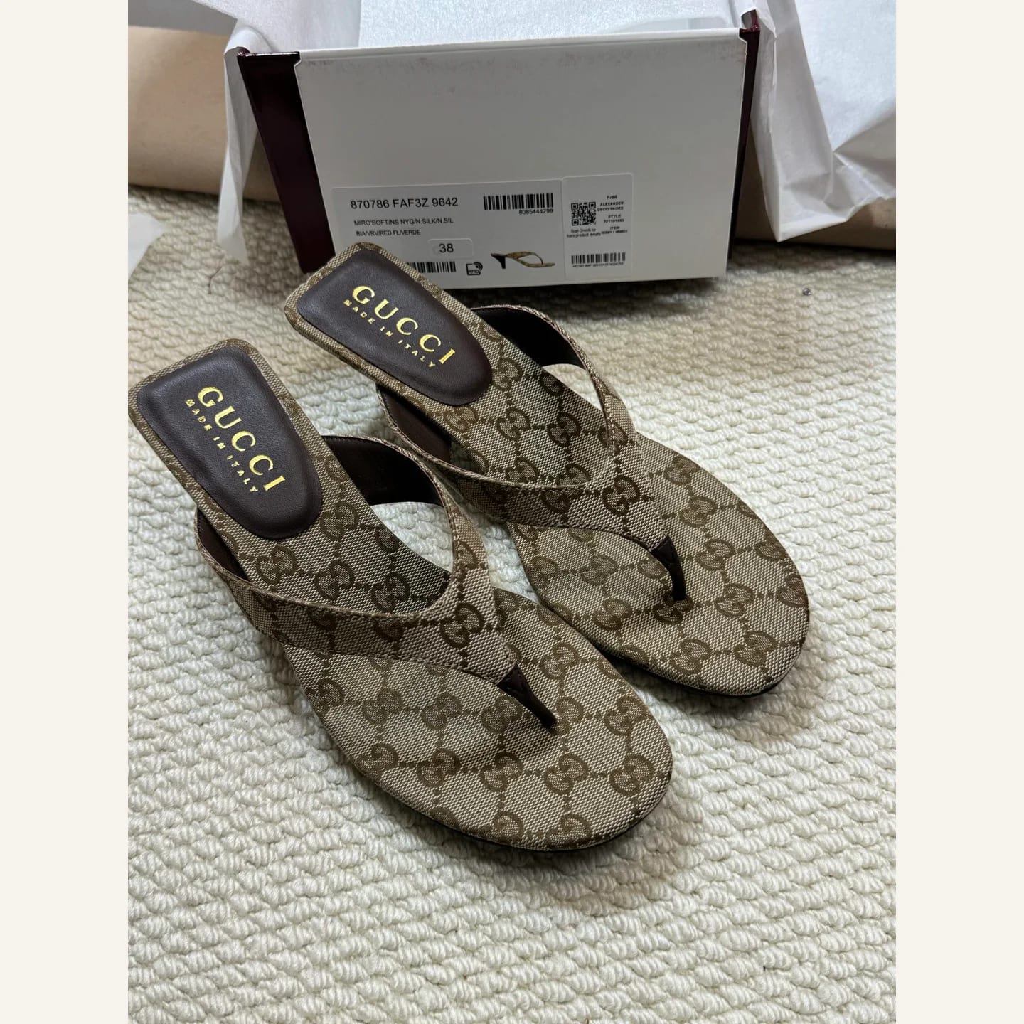 Gucci GG Supreme Thong Sandal 縮圖 2