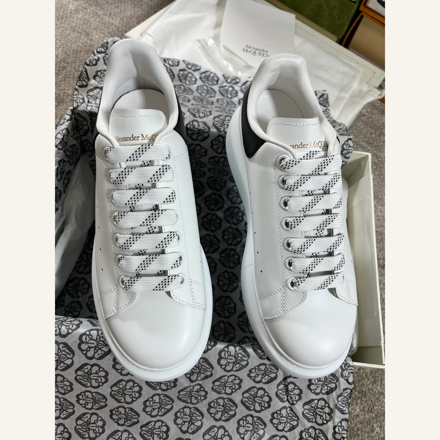 Alexander McQueen Oversized Sneaker 縮圖 2