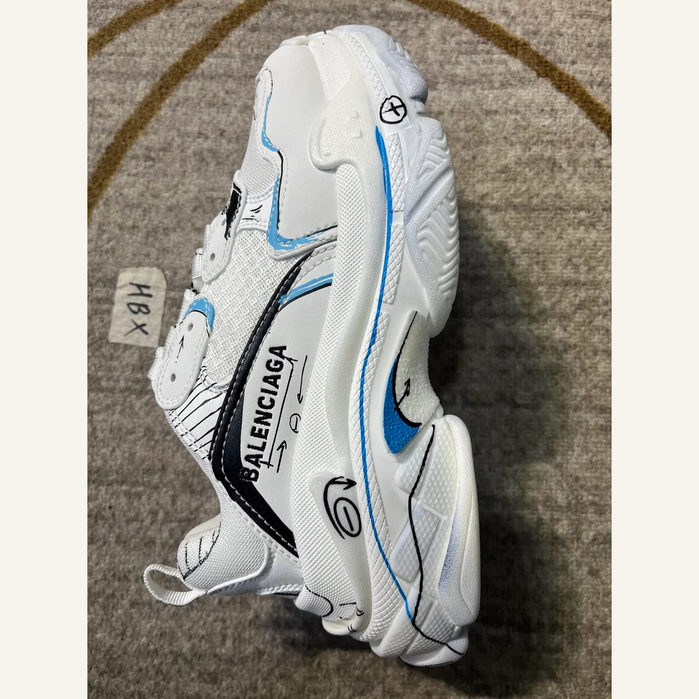 Balenciaga Graffiti Triple S Sneaker 縮圖 2