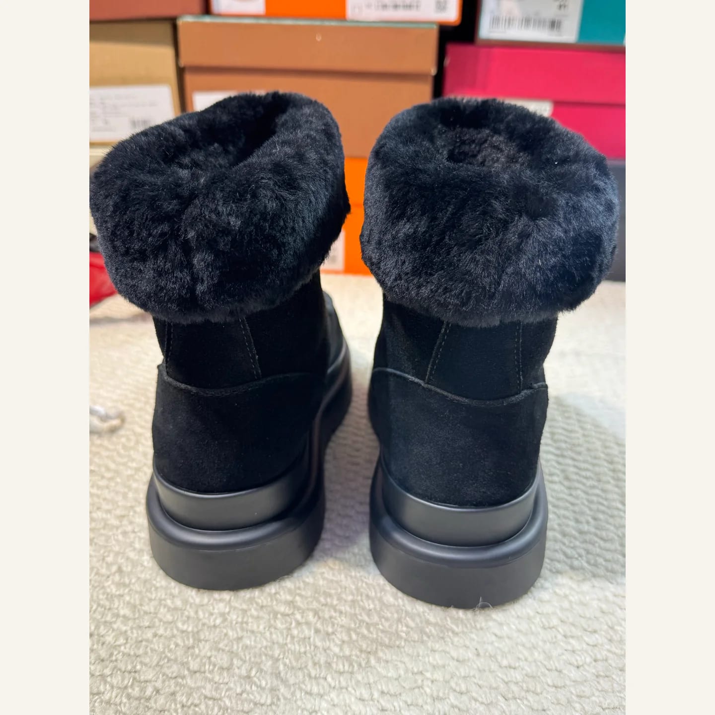 Louis Vuitton Monogram Shearling Ankle Boot 縮圖 3