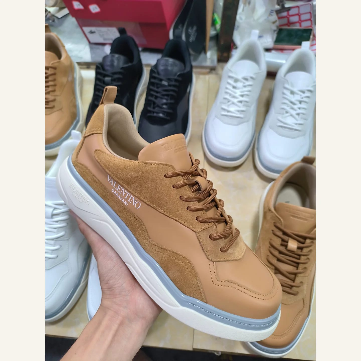 Valentino Garavani One Stud Low-top Sneaker 縮圖 2