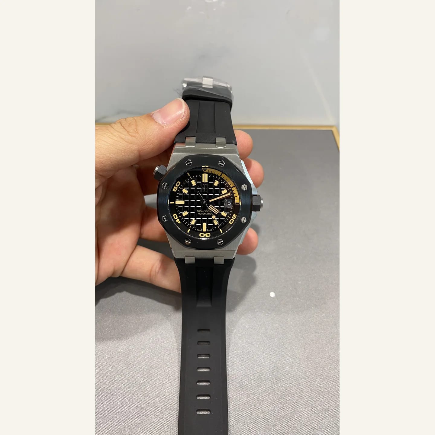 Audemars Piguet Royal Oak Offshore 15720 縮圖 3