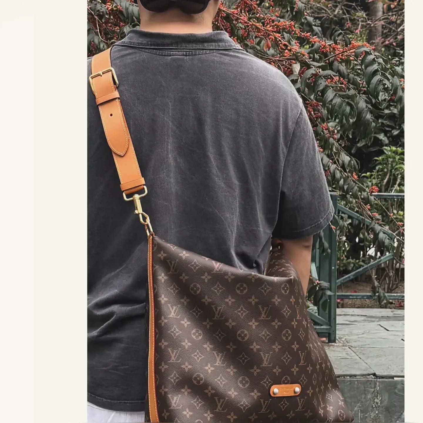 Louis Vuitton Vagabond Hobo PM 縮圖 3
