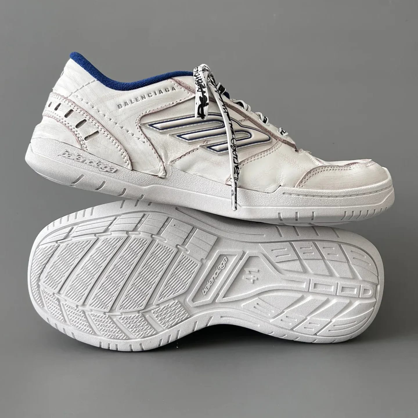 Balenciaga Hamptons Worn-Out Sneaker 縮圖 4