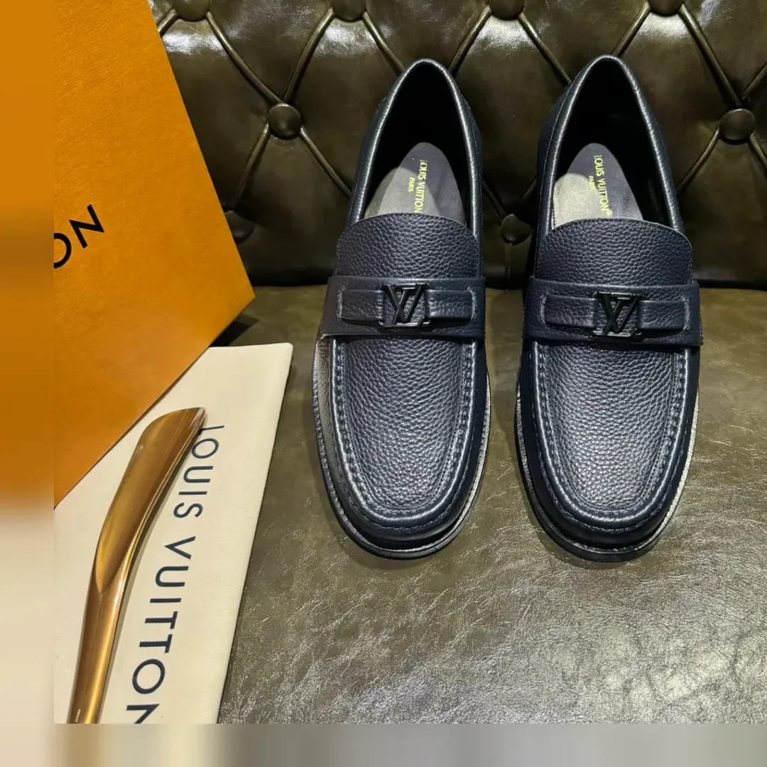 Louis Vuitton Leather Loafer 縮圖 1