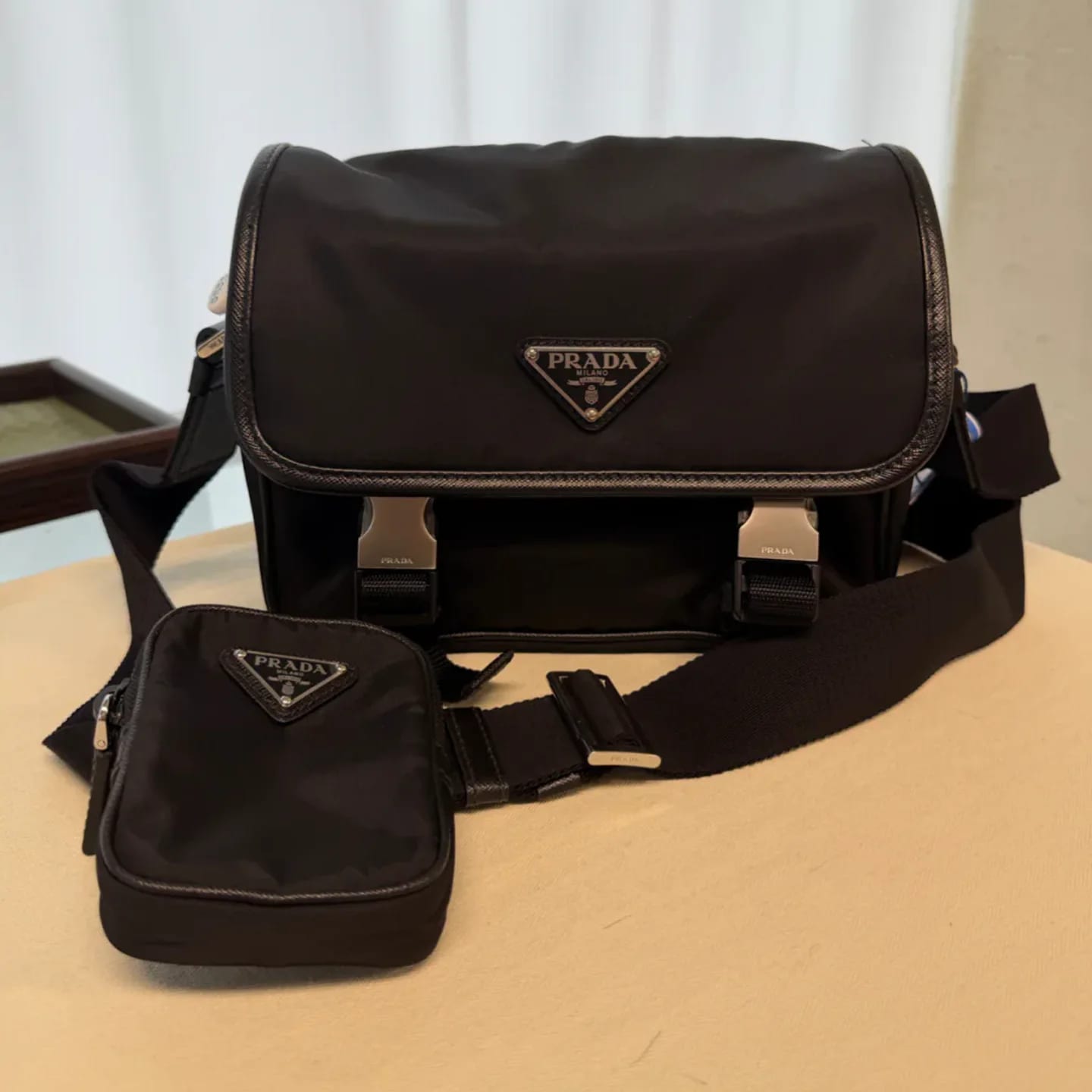 Prada Re-Nylon and Saffiano Leather Shoulder Bag 縮圖 1