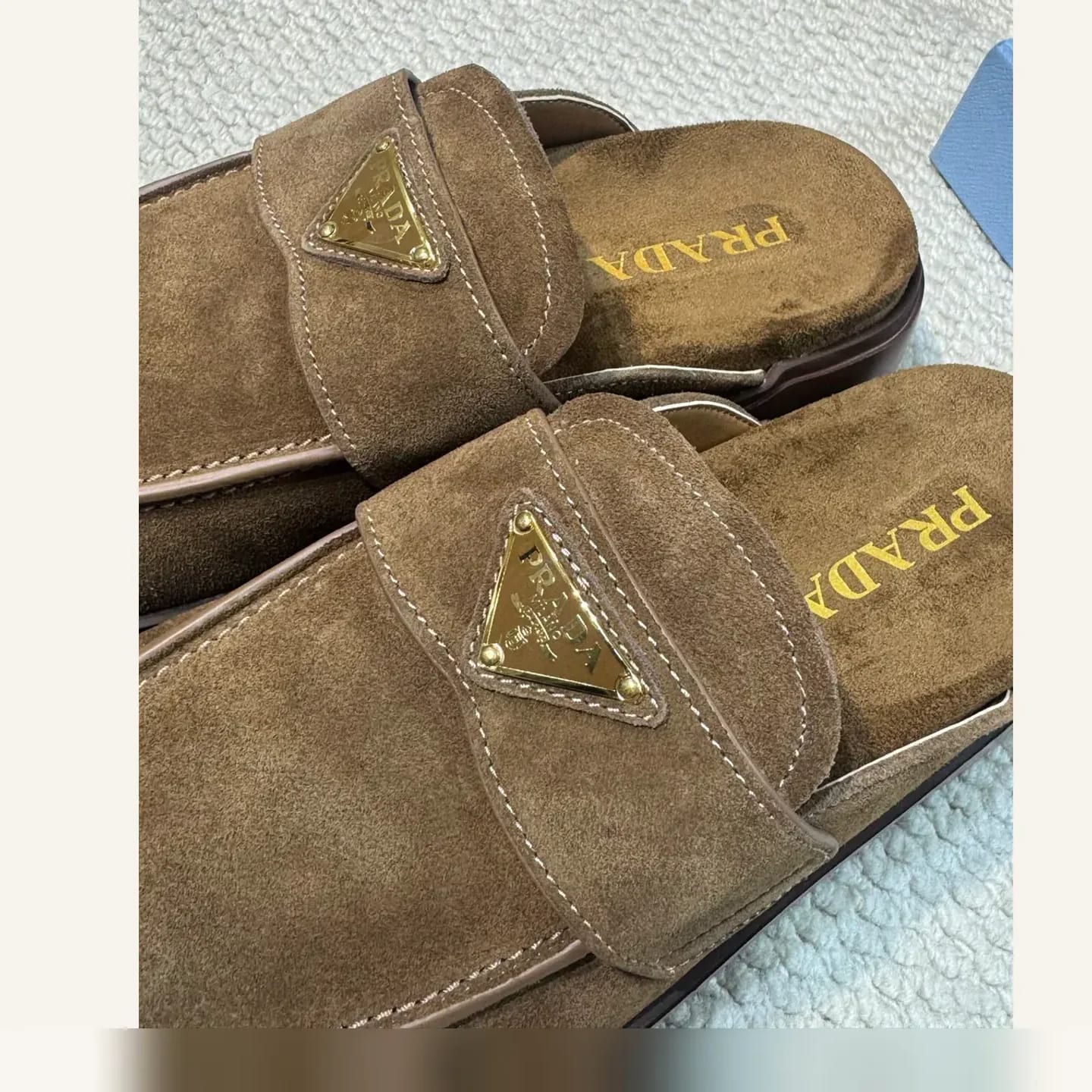 Prada Triangle-logo Shearling Platform Mule 縮圖 4